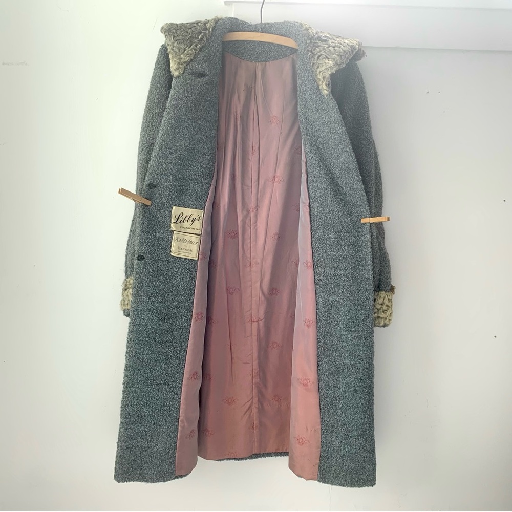 vintage 50s/60s wool boucle long winter coat with curly wool shearling trim - Picture 8 of 9